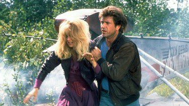 Bird on a Wire - Action-Comedy with Gibson & Hawn's Spark