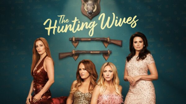 The Hunting Wives - A Deliciously Sinister Southern Thriller