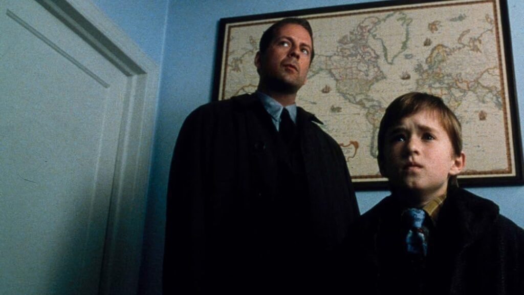 The Sixth Sense - A Hauntingly Original Thriller