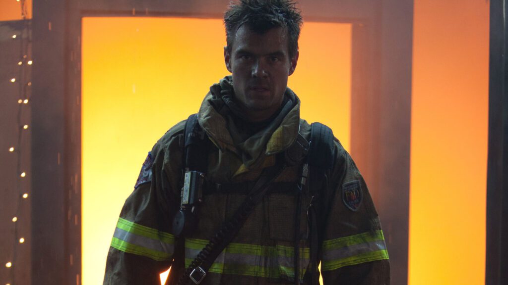 Fire with Fire - Josh Duhamel & Bruce Willis Strike Back